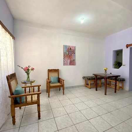 Amavi House Apartment Flores Bagian luar foto